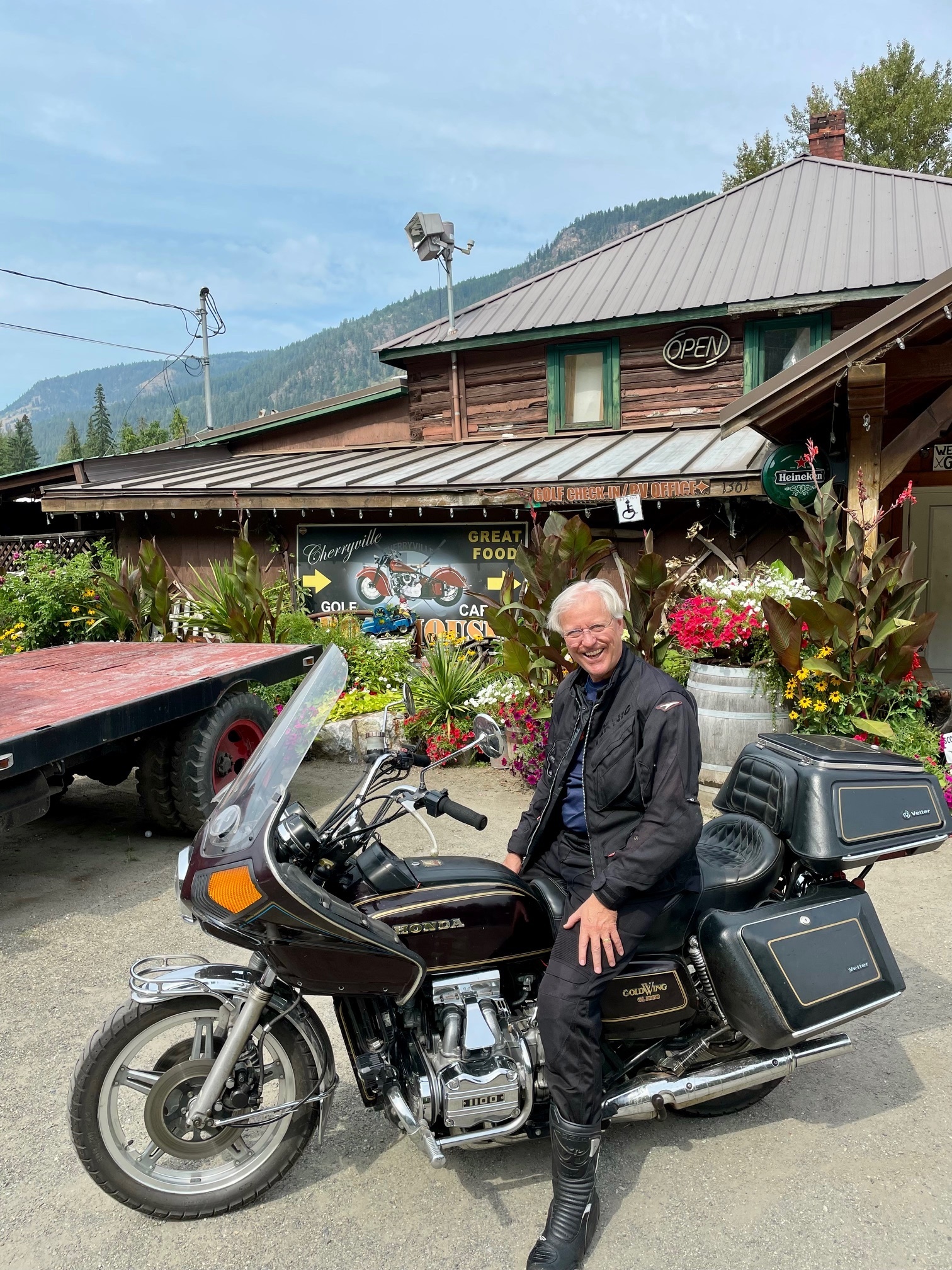 Perry at Cherryville Roadhouse on Highway 6 (the Monashee Highway)